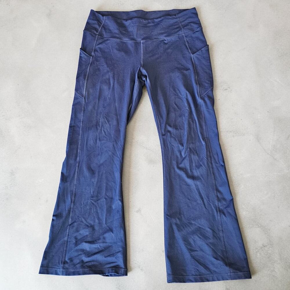Fabletics PureLuxe High Waisted Flare Pants Navy Blue Side Pockets XXL 1X Yoga - Picture 1 of 9